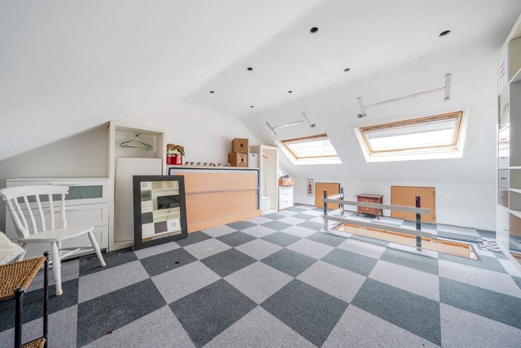Boyn Valley Road, Maidenhead - Image 5