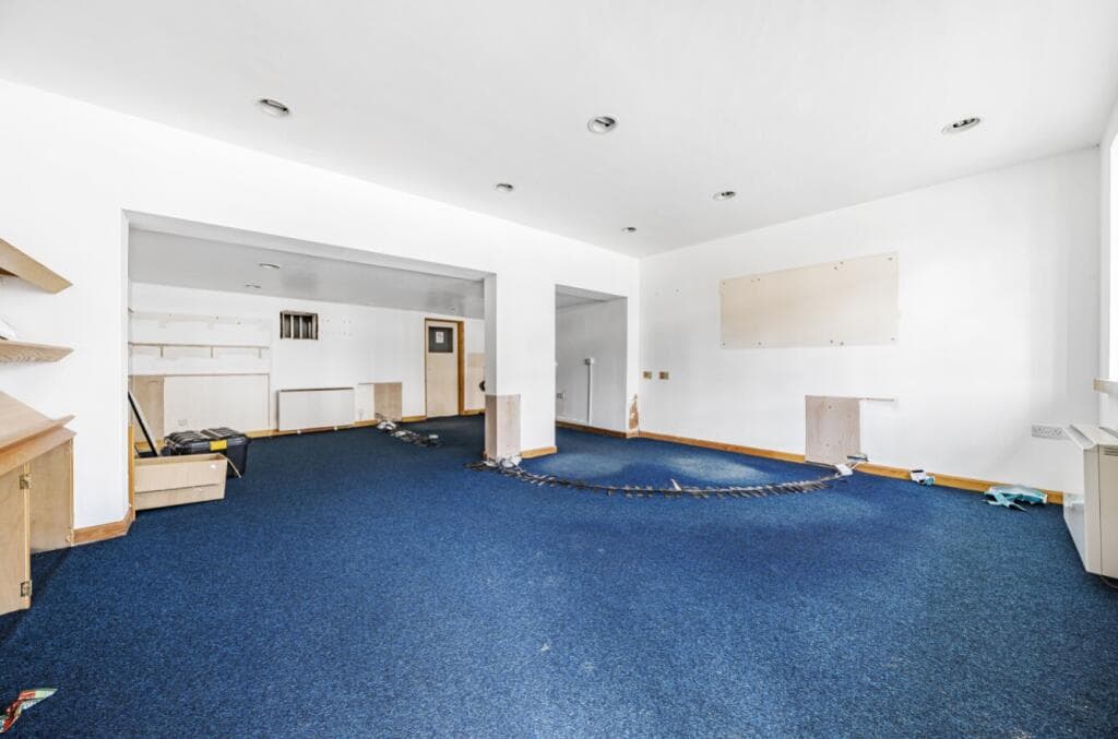 77 High Street, Lincoln, Lincolnshire, LN5 - Image 2