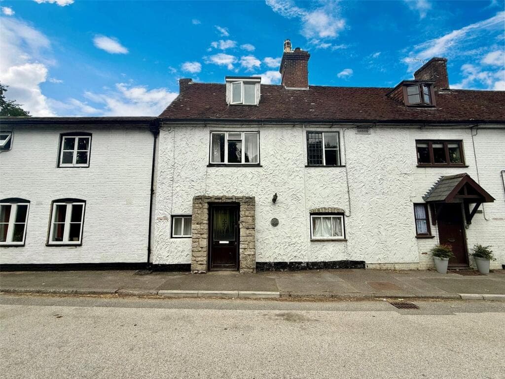 Ashley Cottages, Verwood Road, Ringwood, Hampshire, BH24 - Image 2