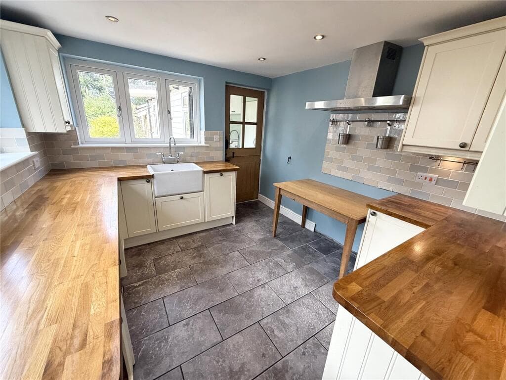 Ashley Cottages, Verwood Road, Ringwood, Hampshire, BH24 - Image 6