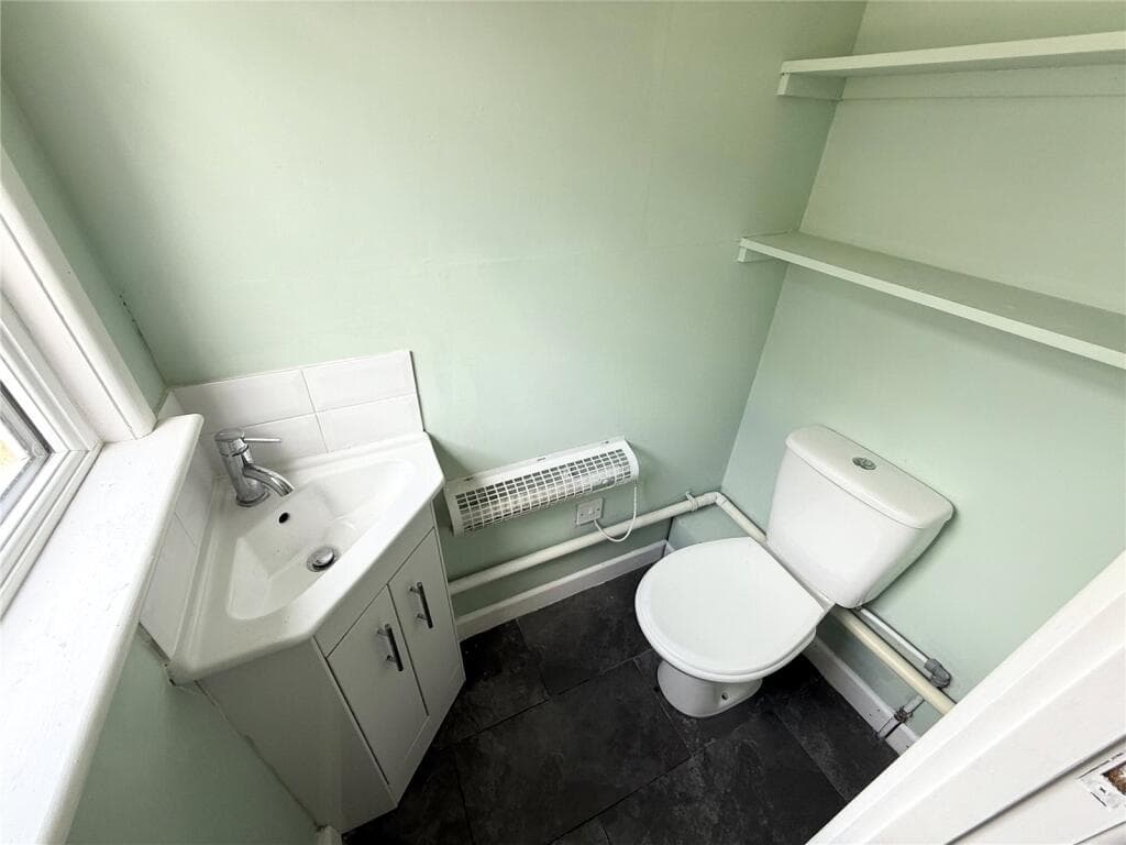 Ashley Cottages, Verwood Road, Ringwood, Hampshire, BH24 - Image 8