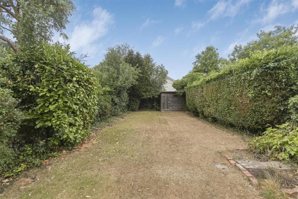 Woodleigh Gardens, Whitchurch - Image 2