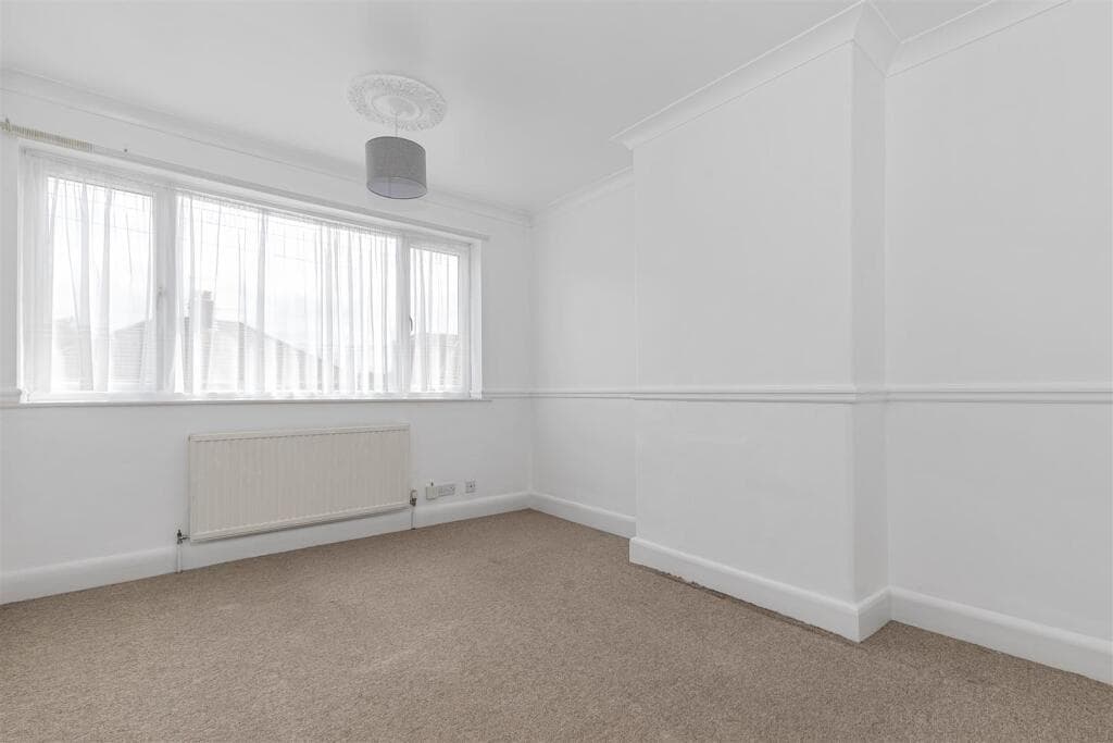 Woodleigh Gardens, Whitchurch - Image 8
