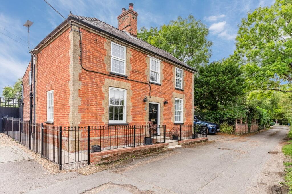 Church Walk, Little Gransden, Sandy, SG19 - Image 1