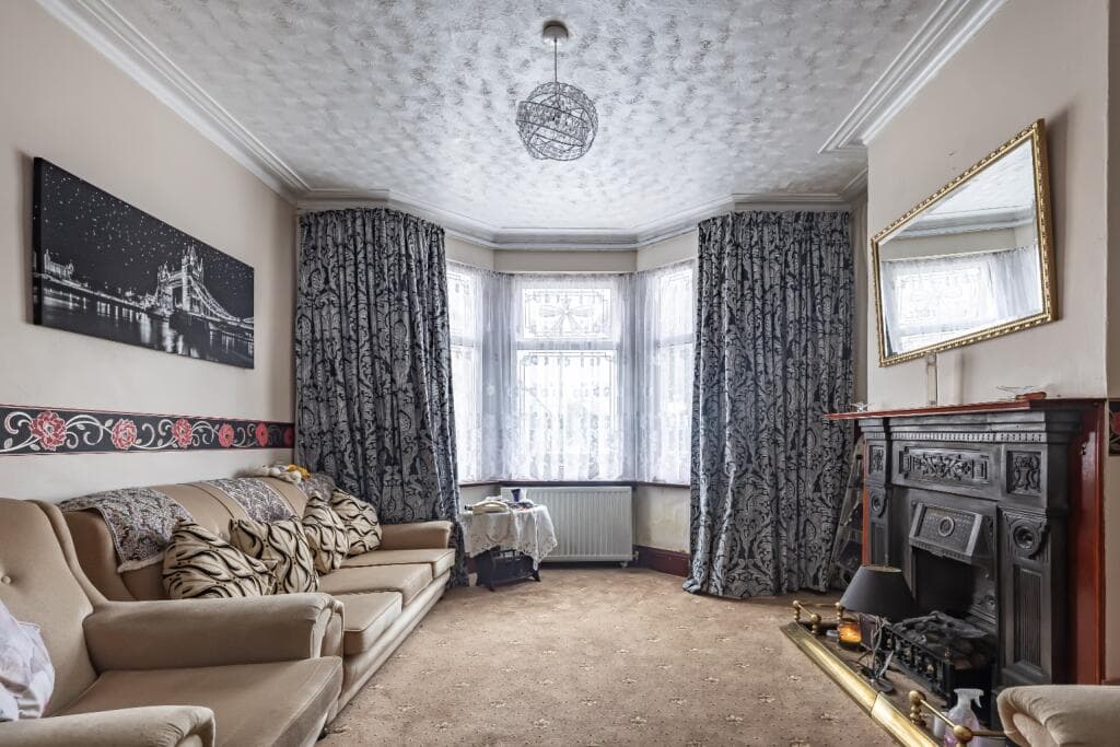 Carson Road, Canning Town, E16 - Image 2