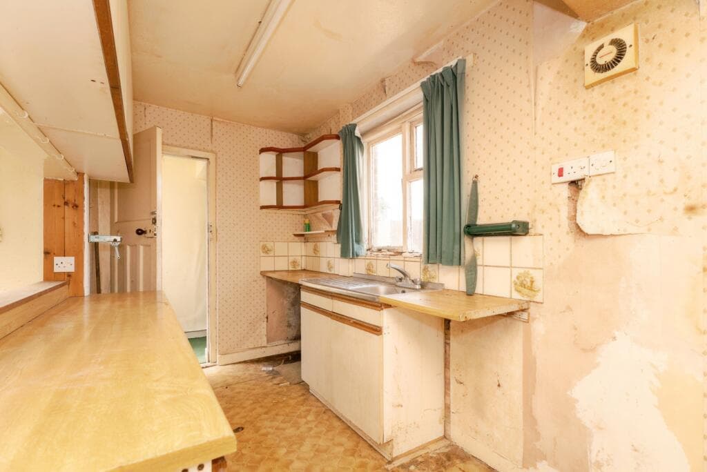 Eastwood, Docking, King's Lynn, Norfolk, PE31 - Image 4