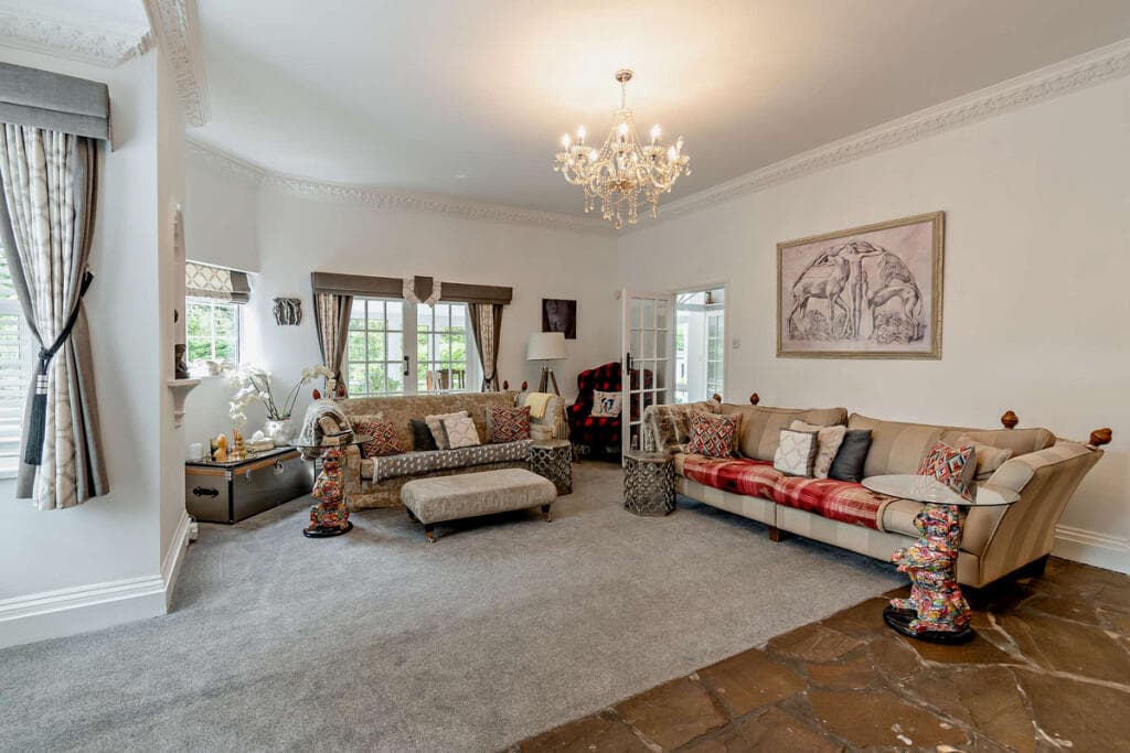 Hollybush Hill, Buckinghamshire, SL2 - Image 11