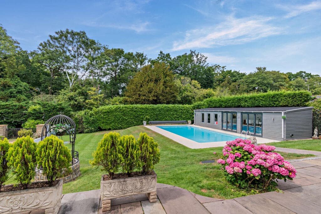Hollybush Hill, Buckinghamshire, SL2 - Image 9