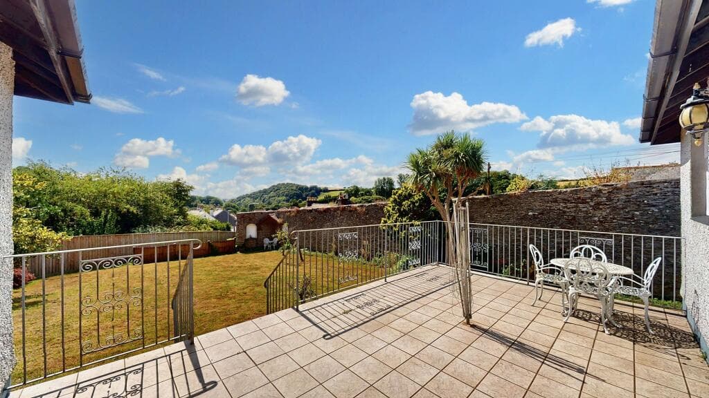 Harwood Avenue, Tamerton Foliot, PL5 - Image 3