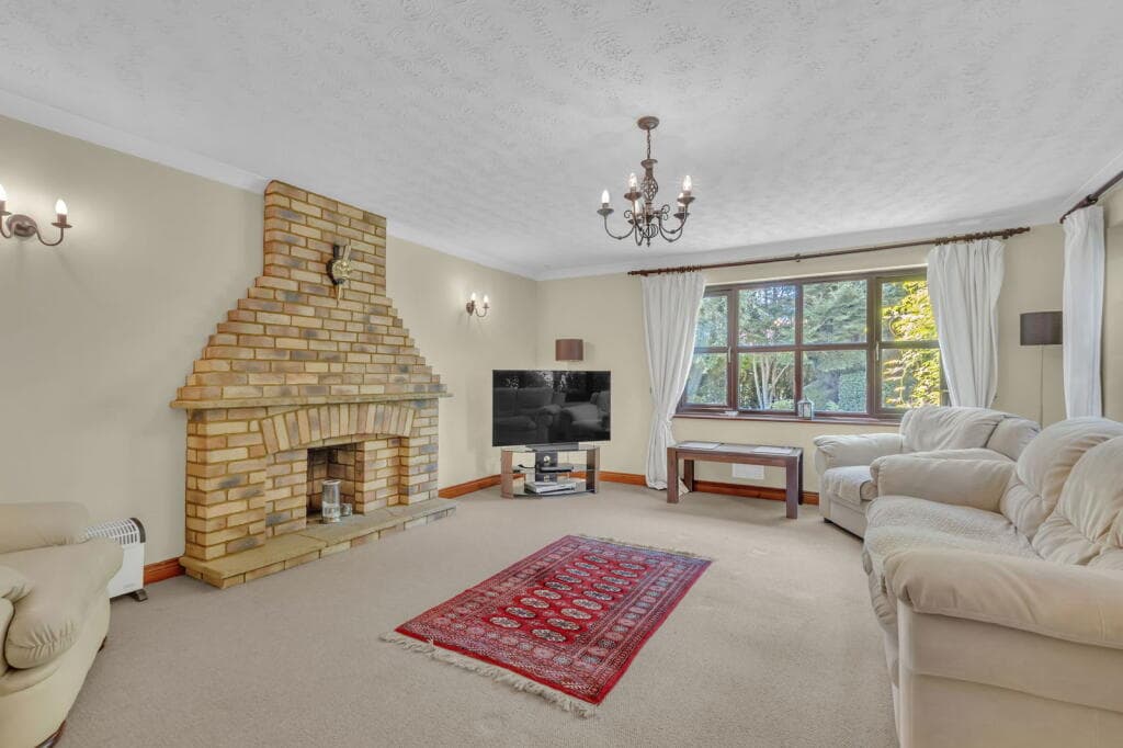 Fox Close, Dunton, Biggleswade, SG18 8RF - Image 2