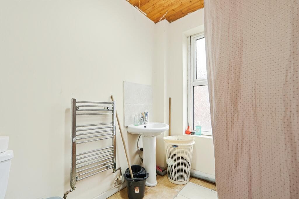 Lambton Terrace, LEEDS - Image 6