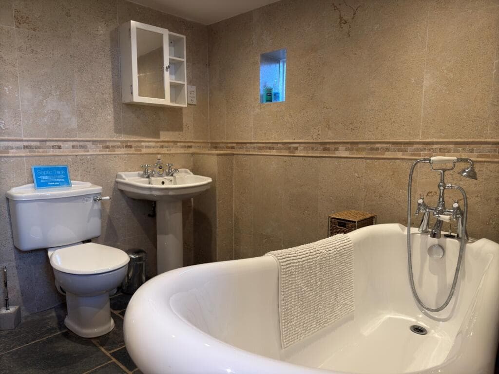 Shobley, Ringwood, Hampshire, BH24 - Image 11