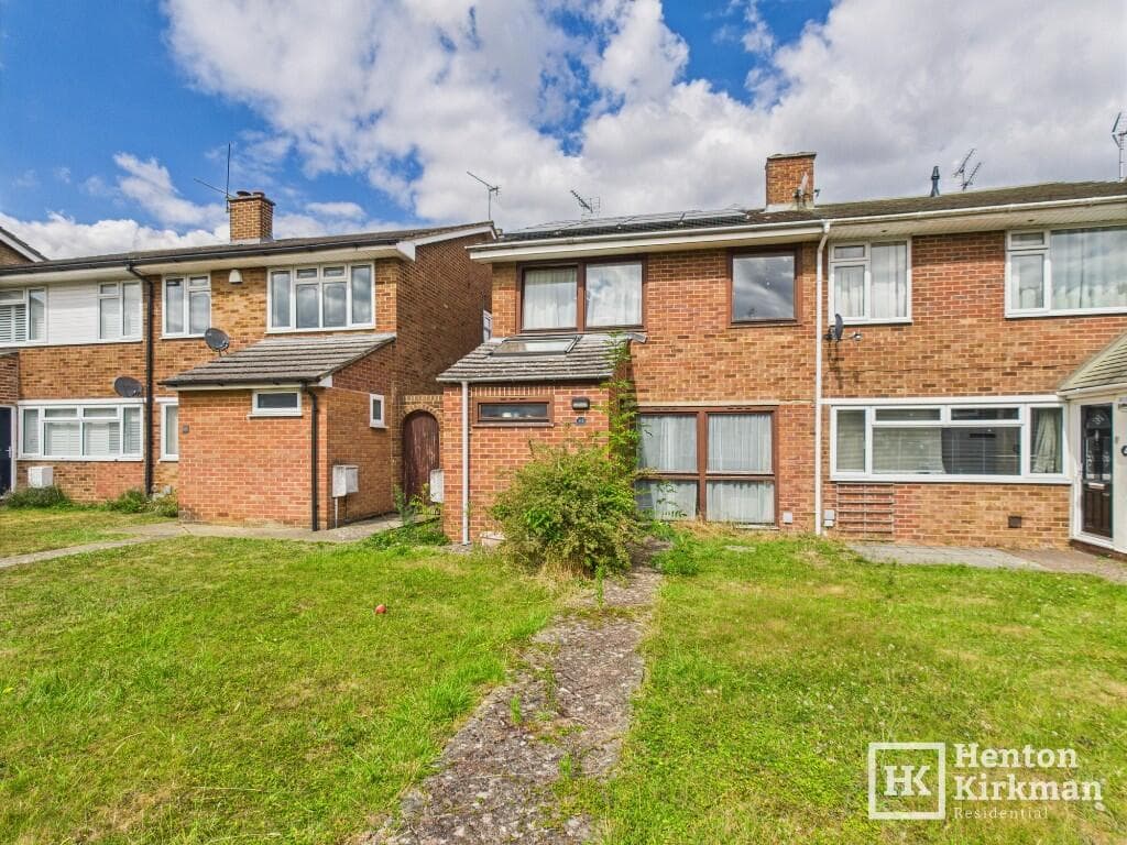 Hollyford, Billericay, Essex, CM11 1EG - Image 1