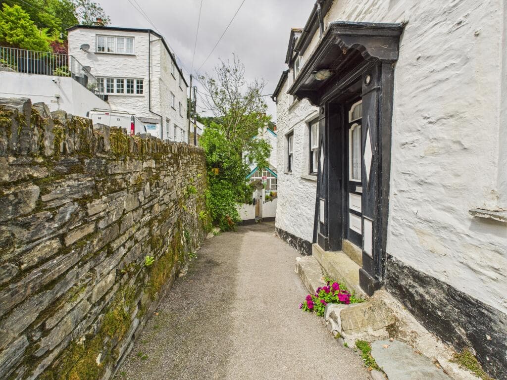 Mill Hill, Polperro, Cornwall - Image 4