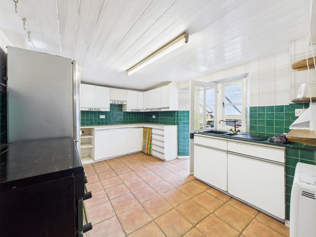 Mill Hill, Polperro, Cornwall - Image 7
