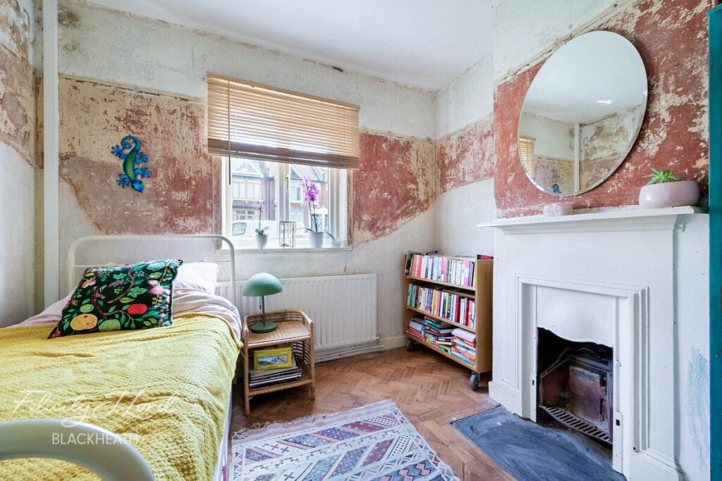 Kinveachy Gardens, London - Image 9