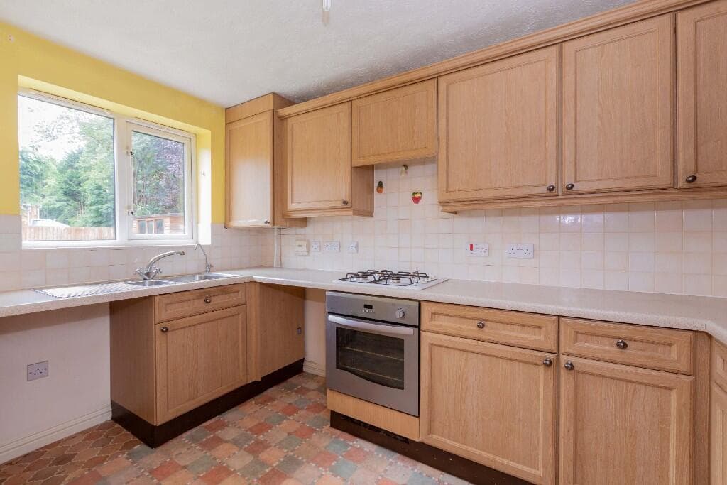 Copse Close, Cippenham - Image 2