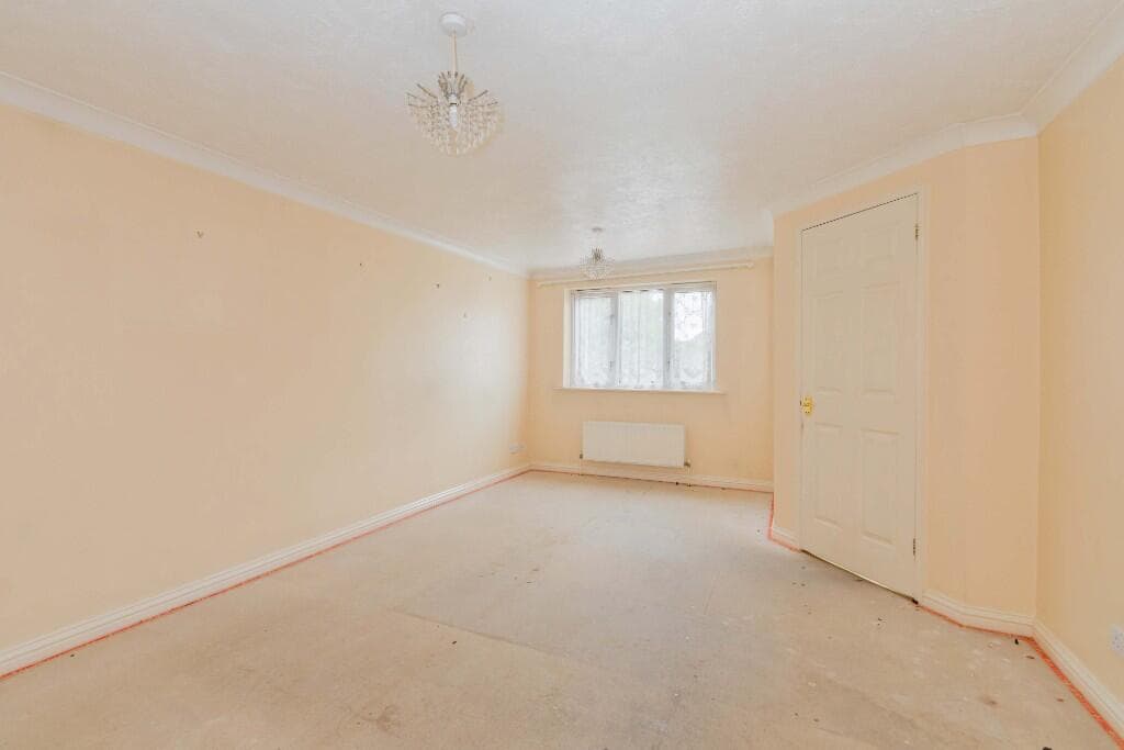 Copse Close, Cippenham - Image 6