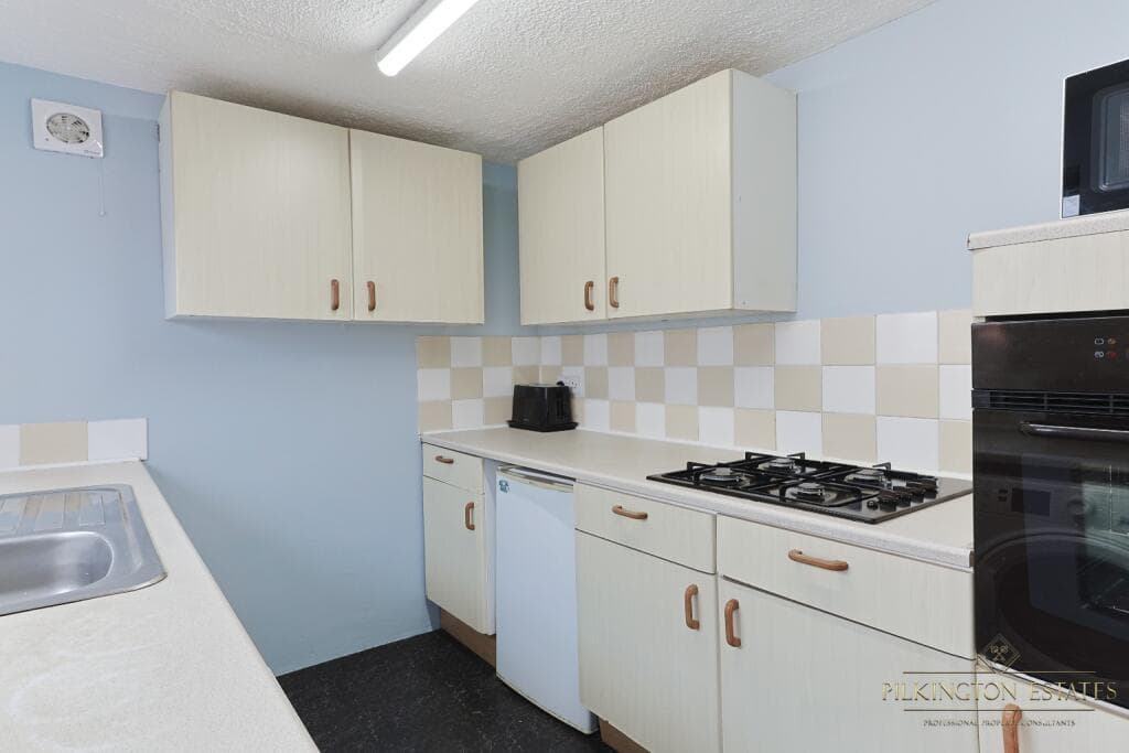 Laira Park Place, Plymouth, Devon, PL4 - Image 5