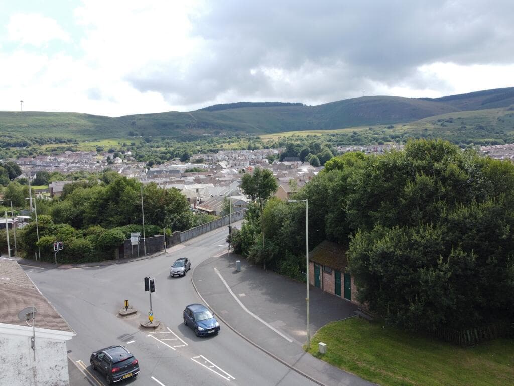 Ystrad Road, Pentre, CF41 7PH - Image 9