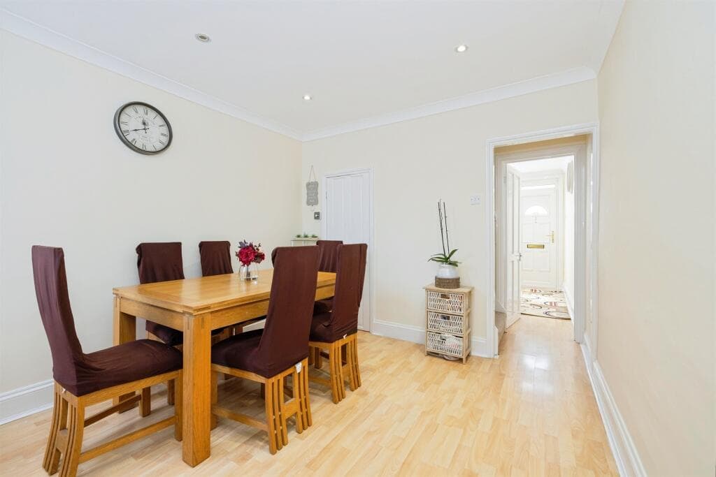 Holywell Road, Watford - Image 3