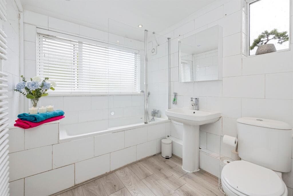 Holywell Road, Watford - Image 6