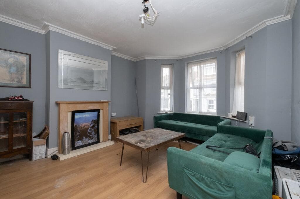 Greenfield Road, Folkestone, CT19 - Image 2