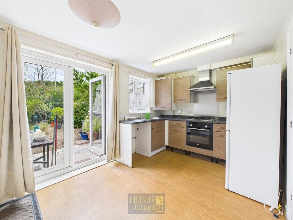 Beeston Courts, Basildon, Essex, SS15 - Image 3