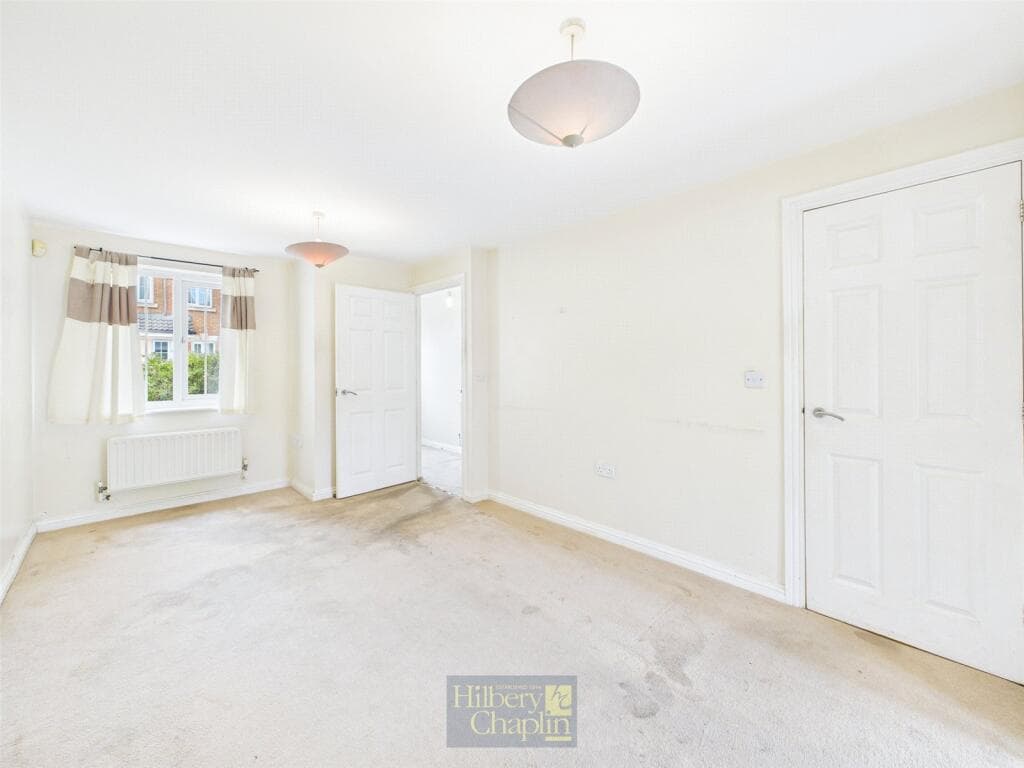 Beeston Courts, Basildon, Essex, SS15 - Image 5