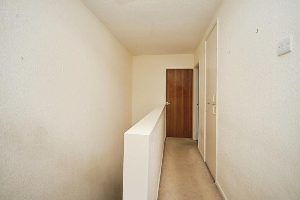 Claremont Drive, Taunton - Image 7