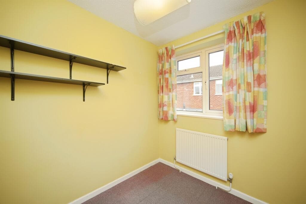 Claremont Drive, Taunton - Image 9