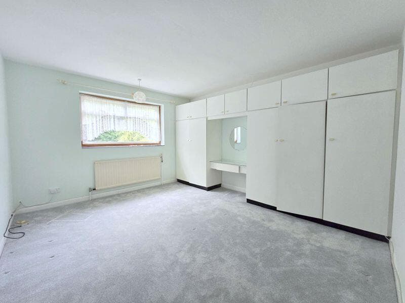 Hillview Close, Hatch End - Image 5