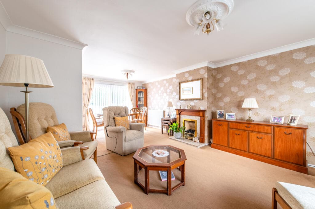 Rolvenden Road, Wainscott, Rochester, Kent, ME2 - Image 3