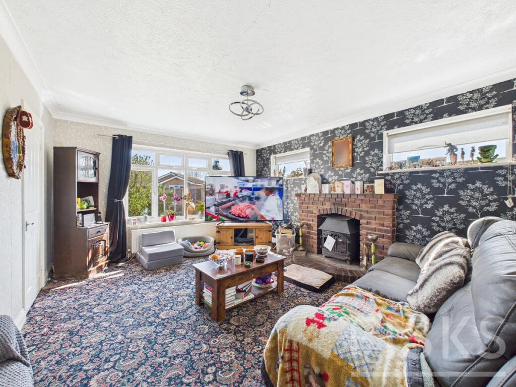 Caro Road, Canvey Island, SS8 - Image 3