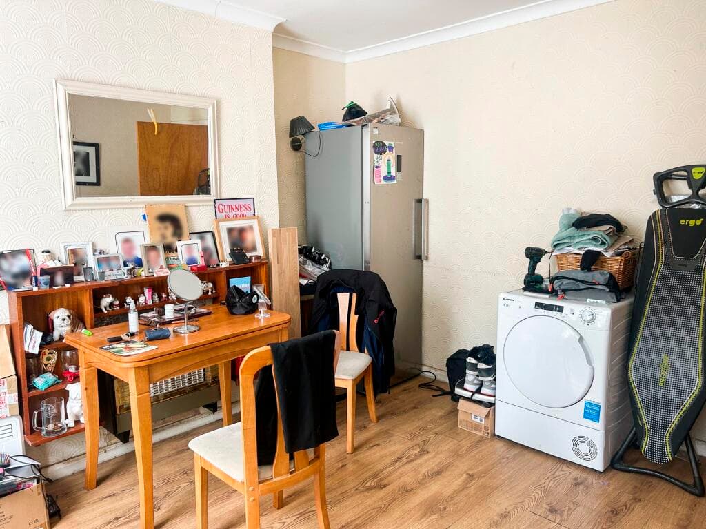 Bulwell Lane, Basford, Nottingham, NG6 - Image 3