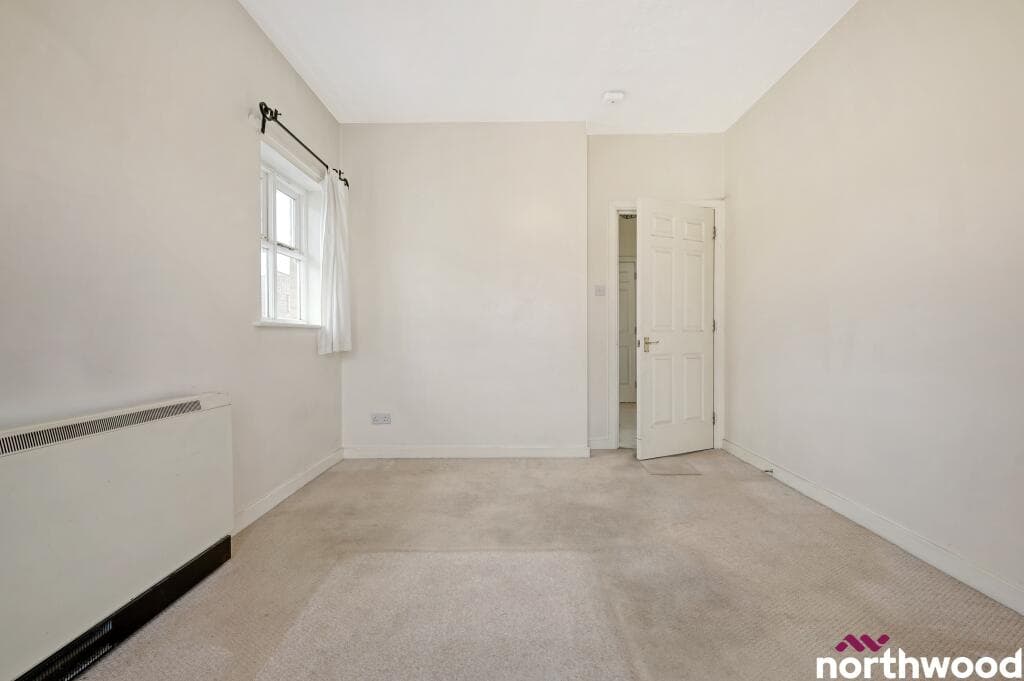 Stapleford Close, Chelmsford, CM2 - Image 4