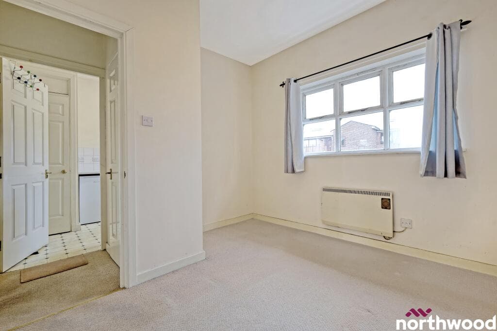 Stapleford Close, Chelmsford, CM2 - Image 6