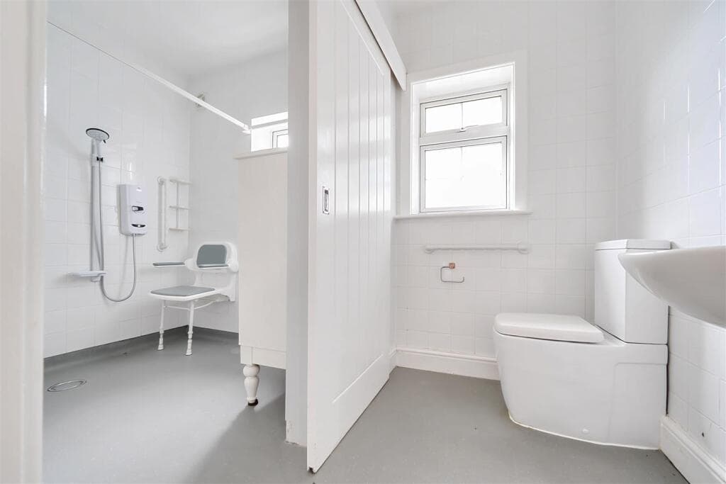 Abbotts Close - Image 7