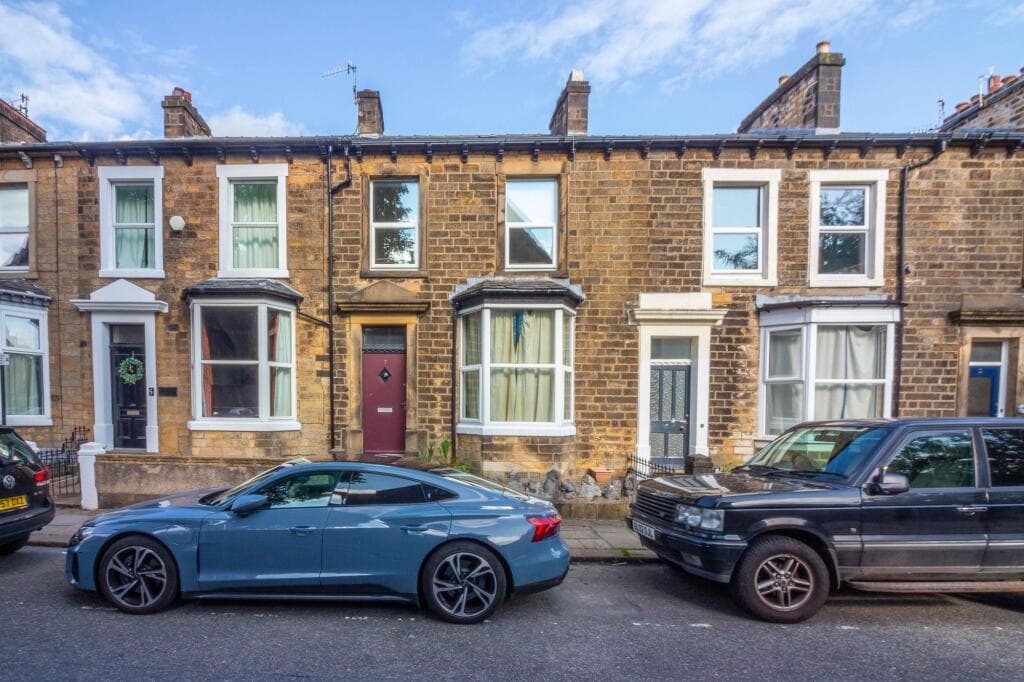 View property at 7 Regent Street, Lancaster