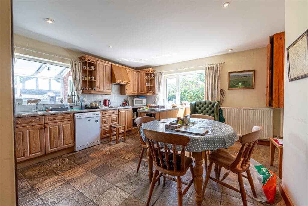 Woodhouse Lane, Gawsworth, Macclesfield - Image 11