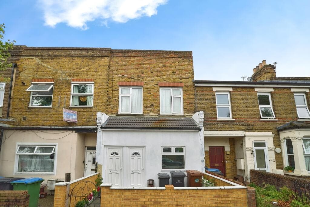 View property at Cann Hall Road, London, E11