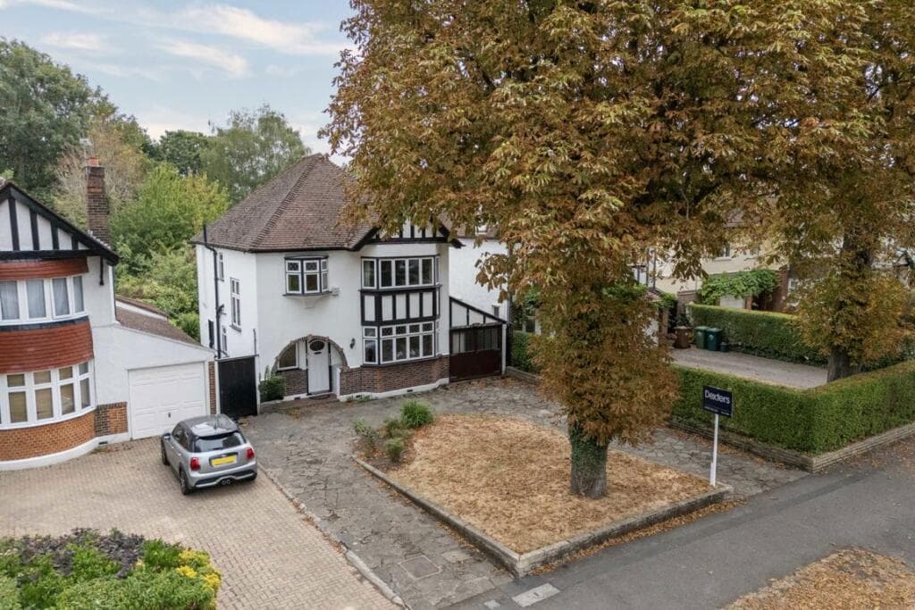 The Avenue, Sunbury-on-thames - Image 1