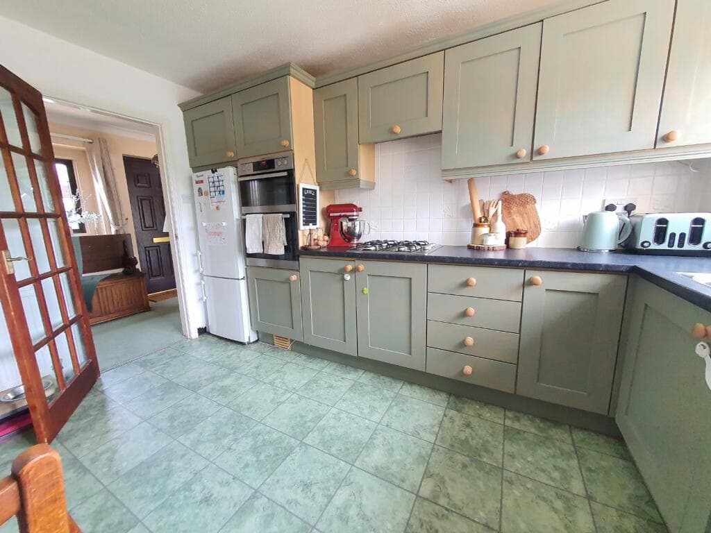 Matfurlong Close, Martock, Somerset, TA12 - Image 5