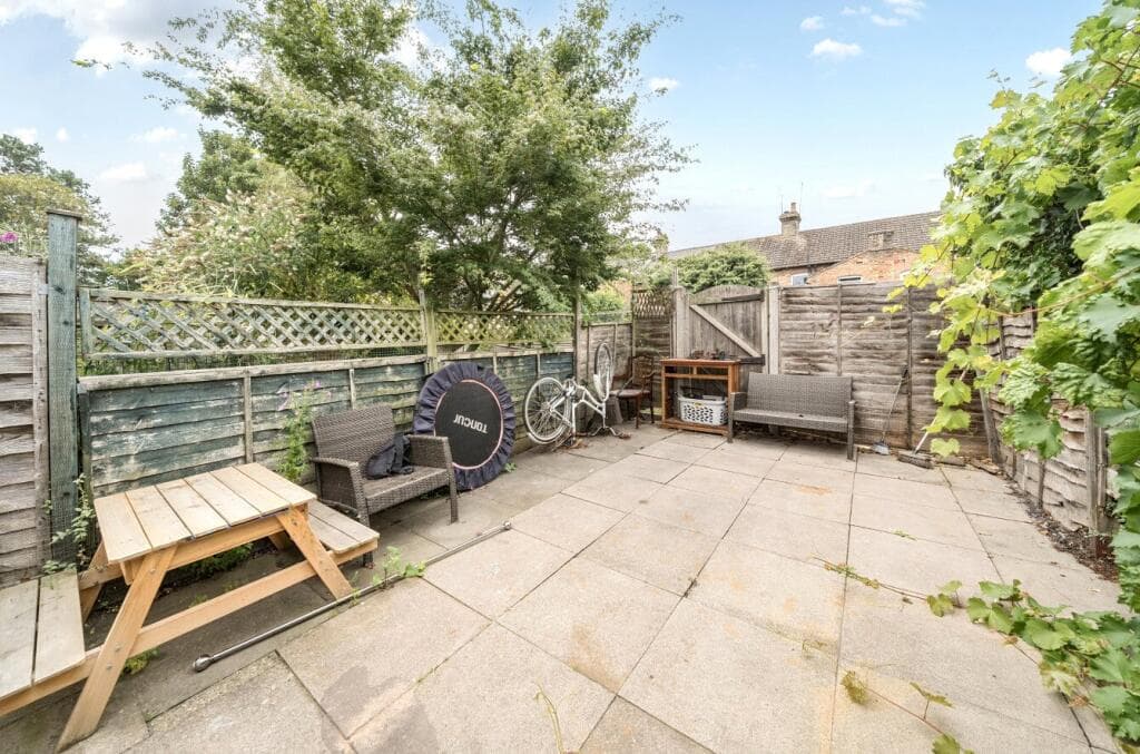 Pembroke Street, Bedford, Bedfordshire - Image 10
