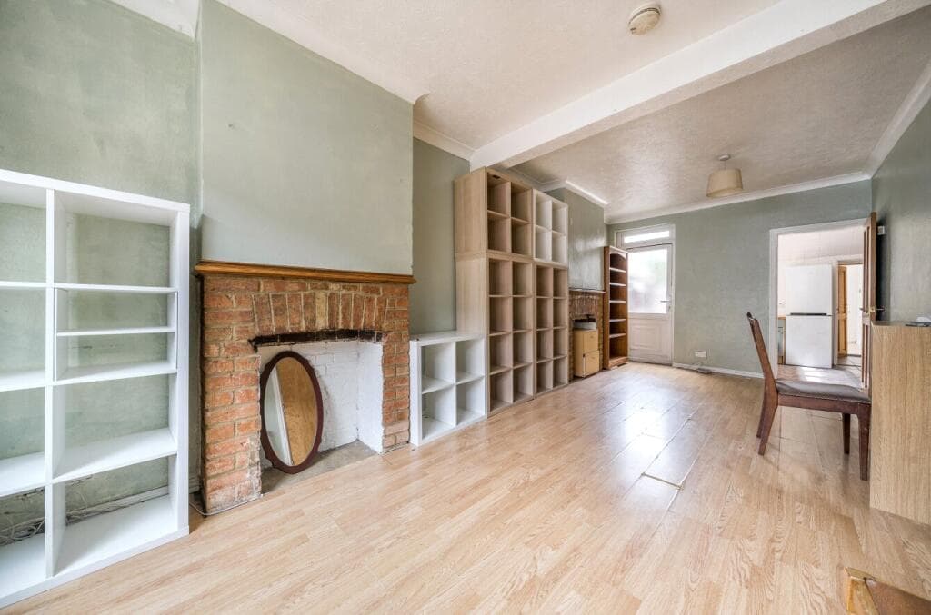 Pembroke Street, Bedford, Bedfordshire - Image 3