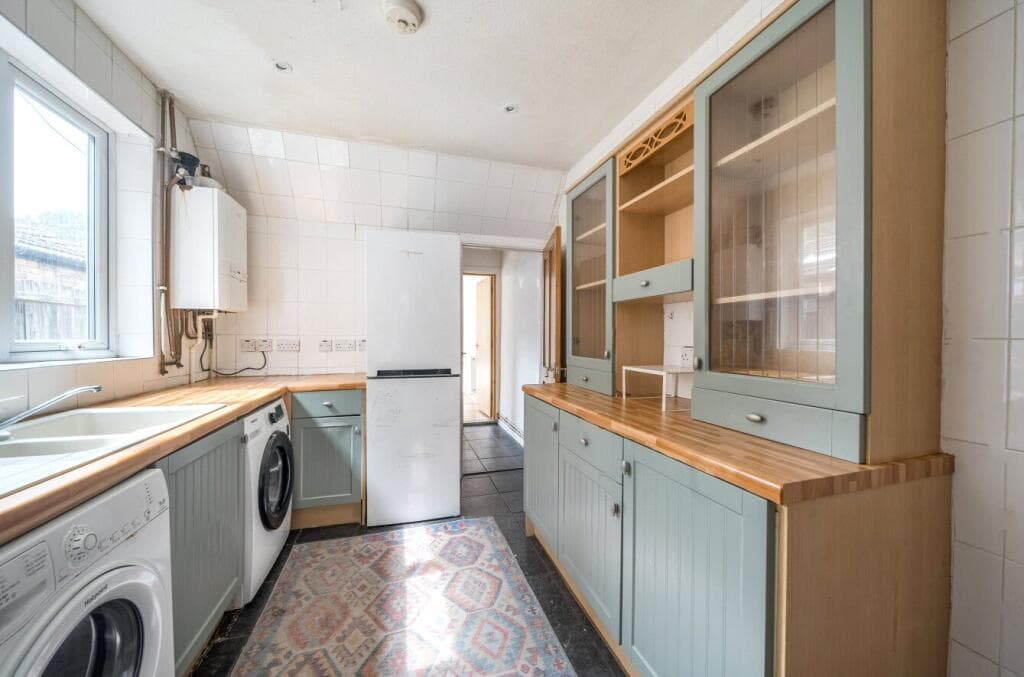 Pembroke Street, Bedford, Bedfordshire - Image 4