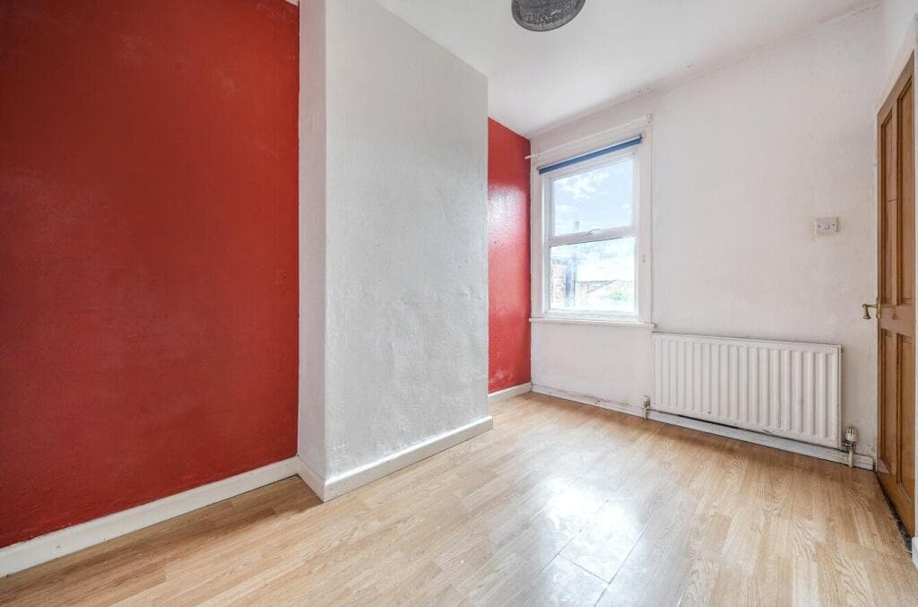 Pembroke Street, Bedford, Bedfordshire - Image 7