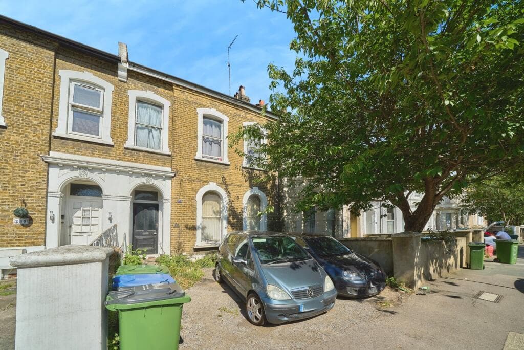 View property at Burrage Road, London, SE18