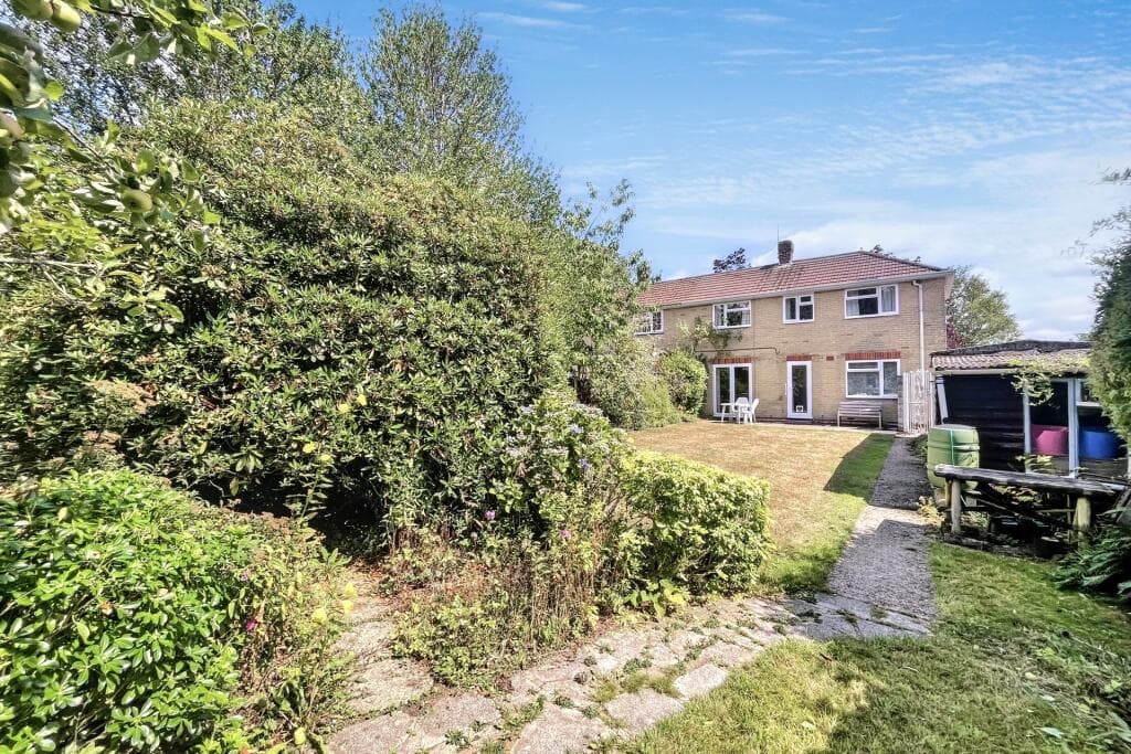 Chandlers Ford - Image 2
