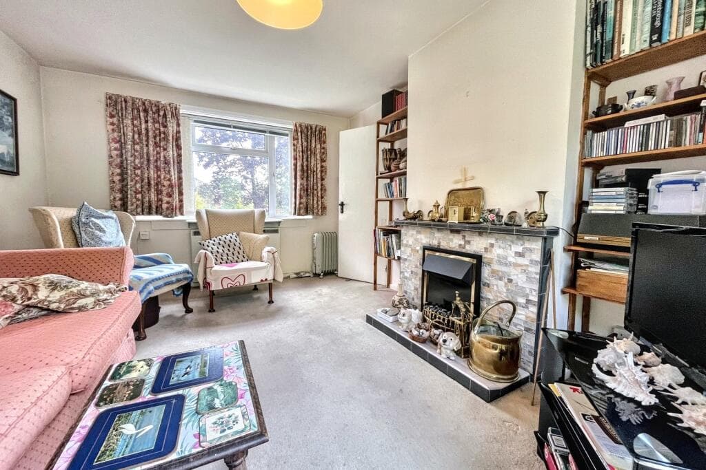 Chandlers Ford - Image 7